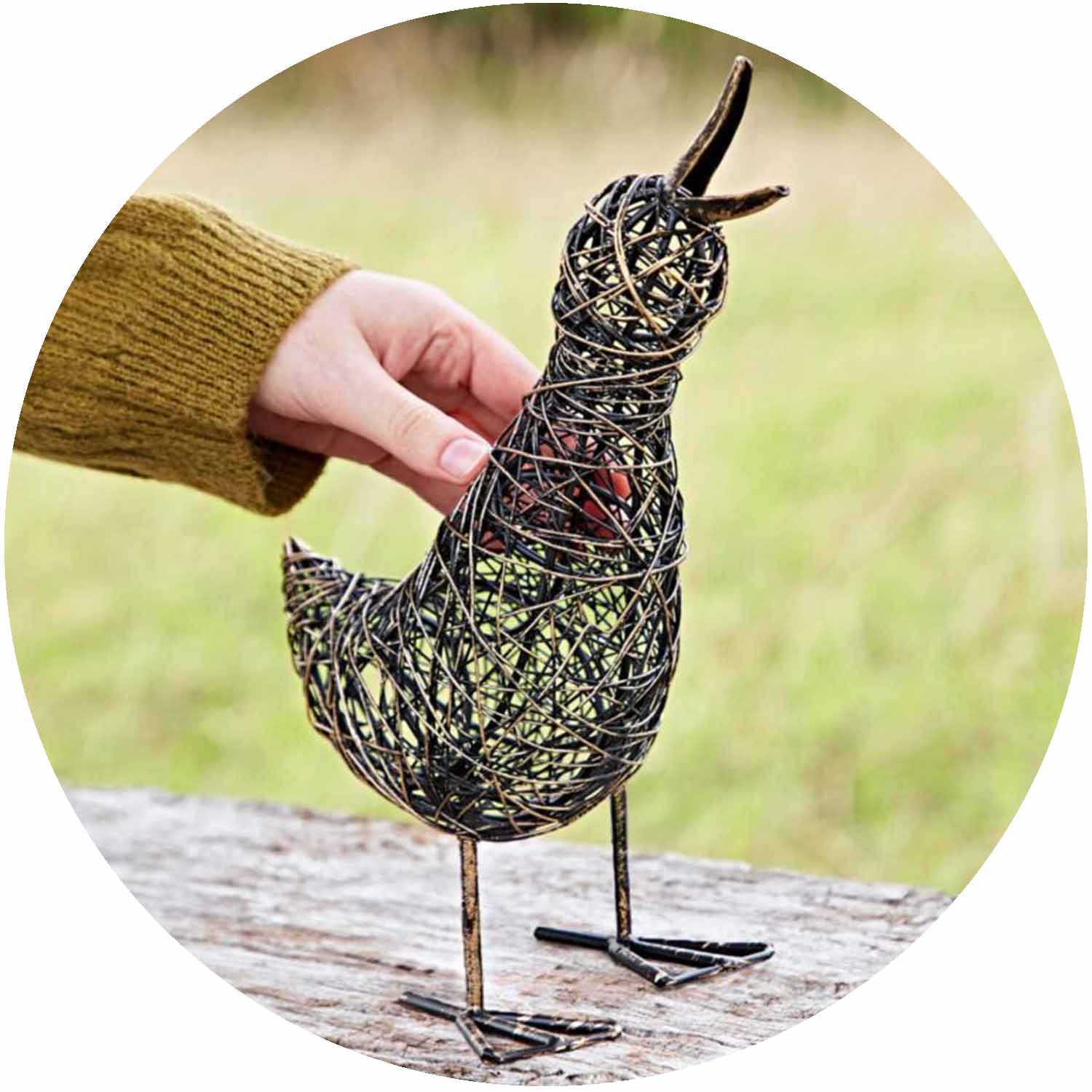 (PH) Aarti Small Slim Wire Duck Garden Ornament