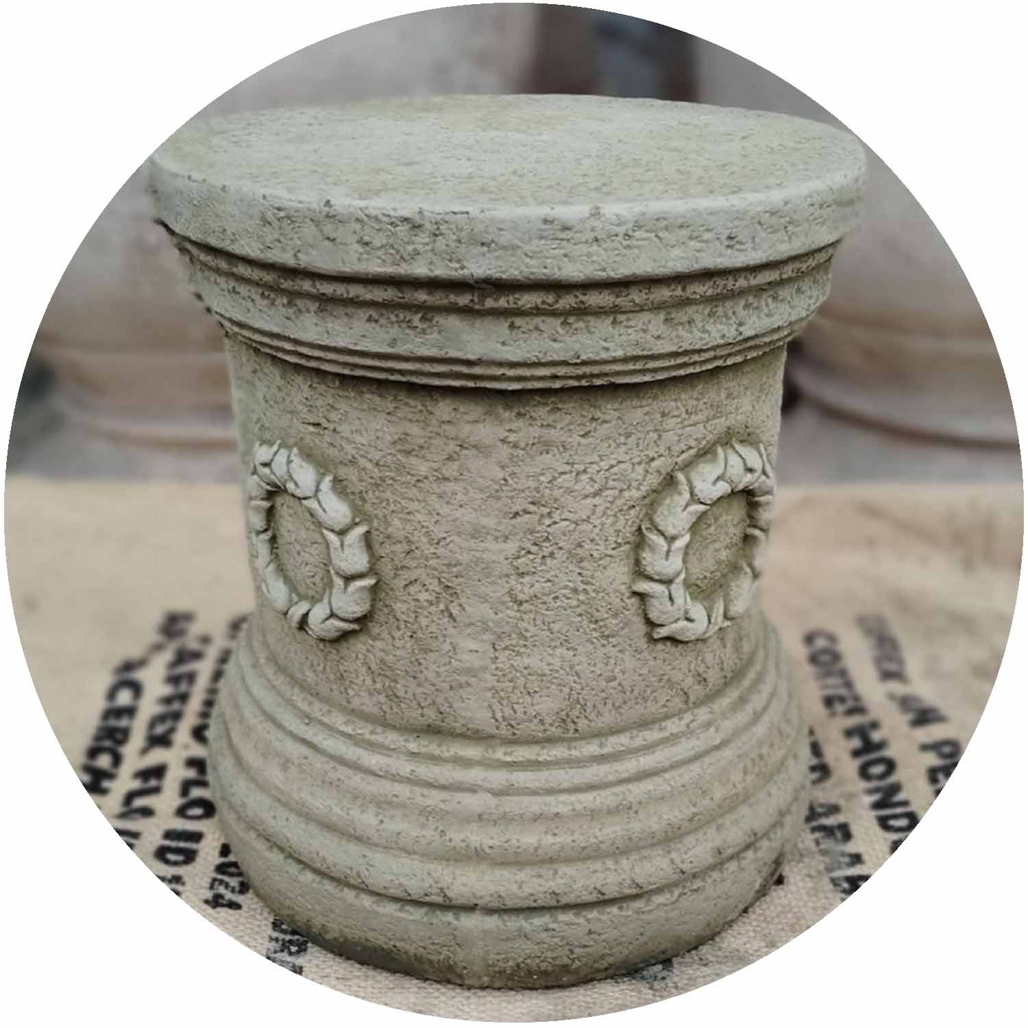 Round Plinth