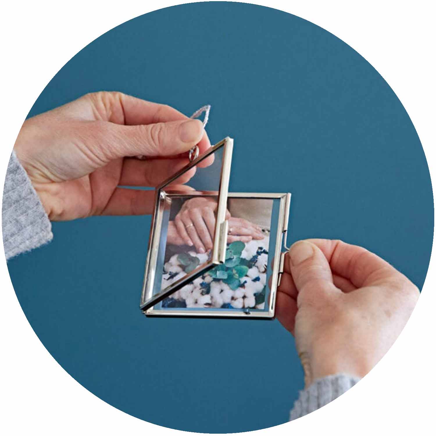 (PH) Small Alia Square Glass Frame - 6 x 7cm - Silver